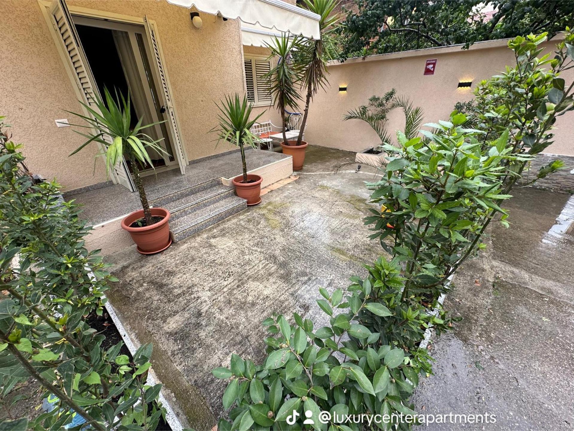 Luxury Center Apartments Tirana Bagian luar foto